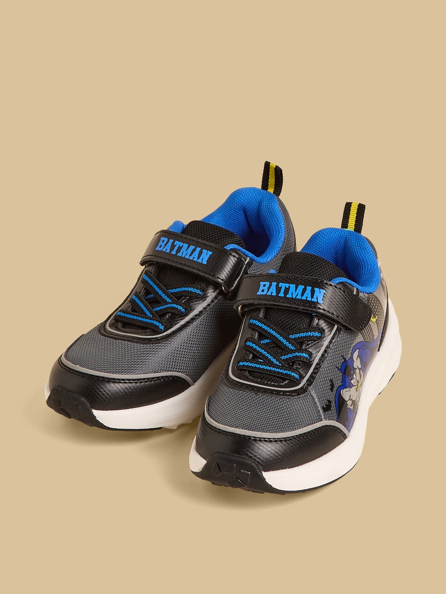 Batman Print Sports Shoes with Hook and Loop Closure