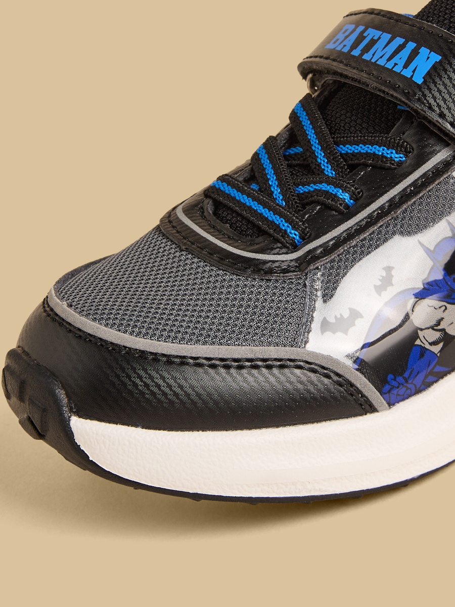 Batman Print Sports Shoes with Hook and Loop Closure