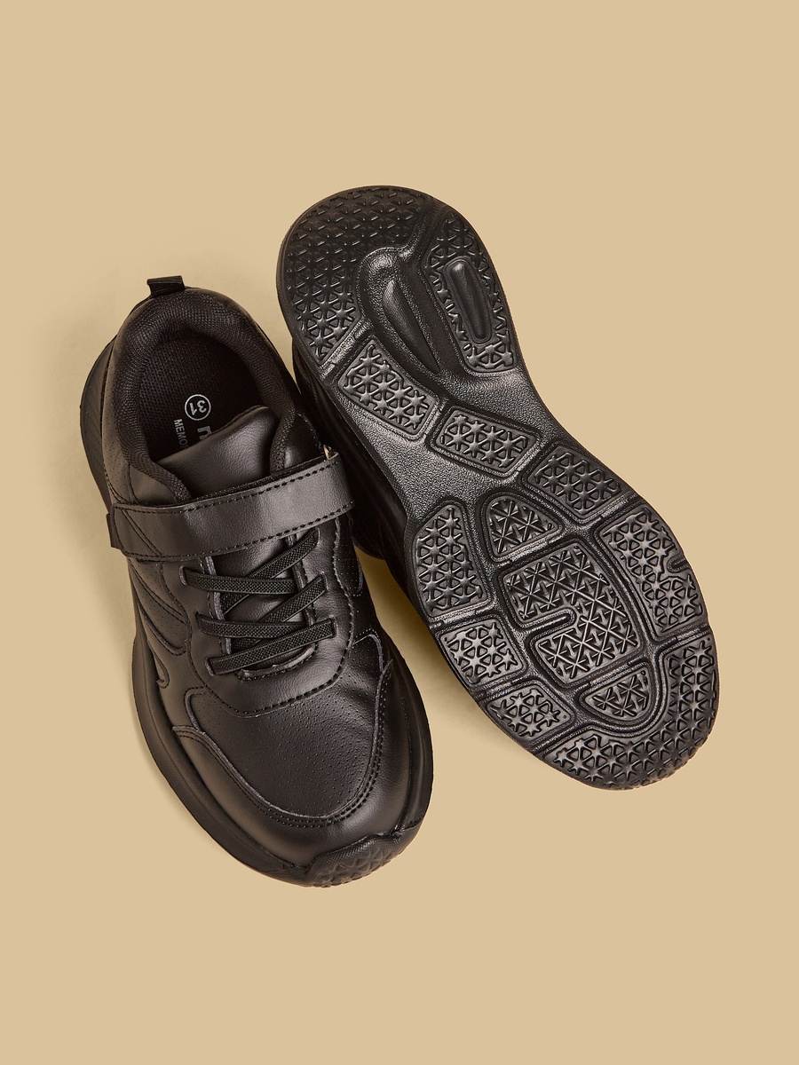 Panelled Sports Shoes with Hook and Loop Closure