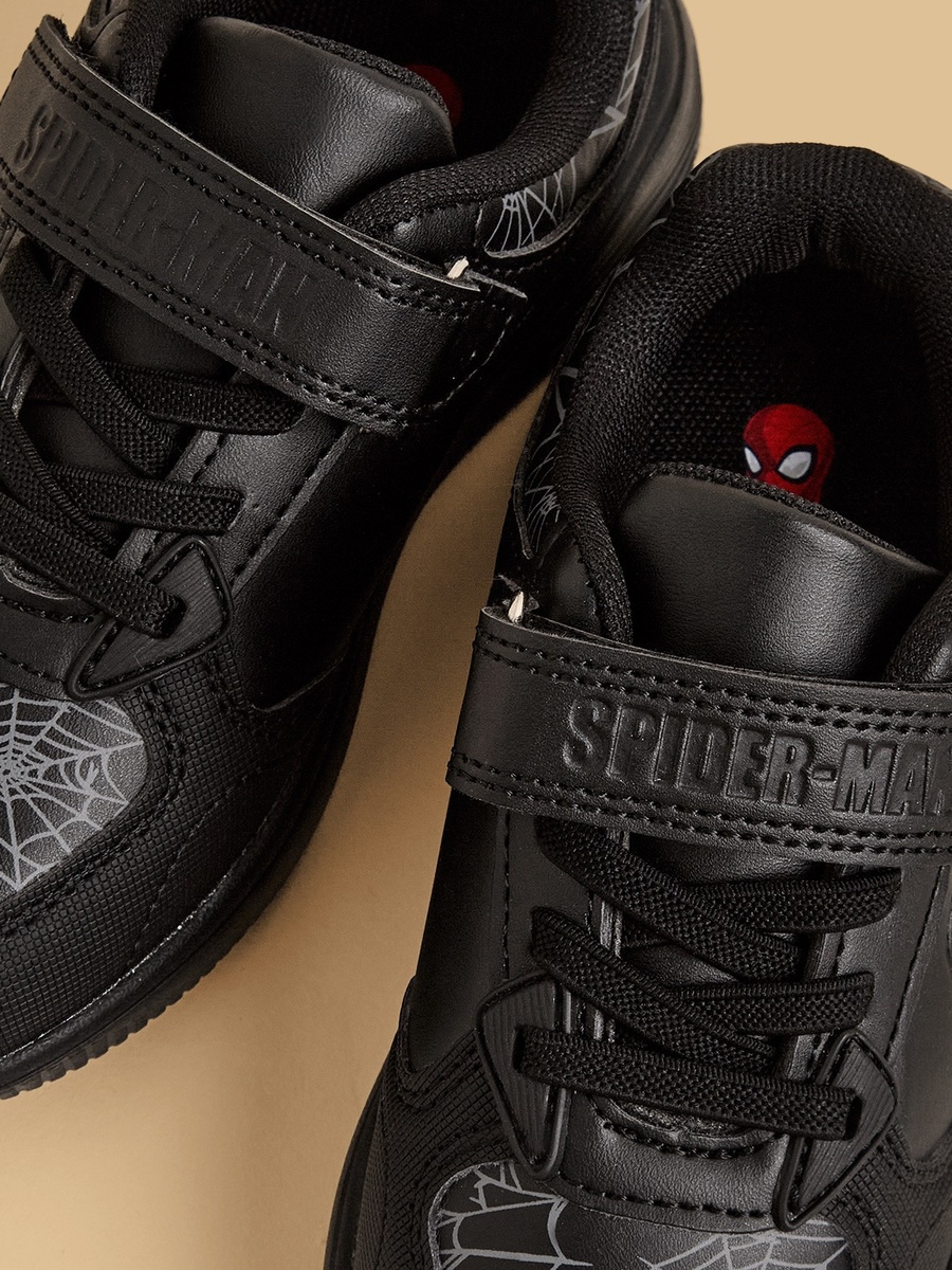 Spider-Man Print Sports Shoes with Hook and Loop Closure