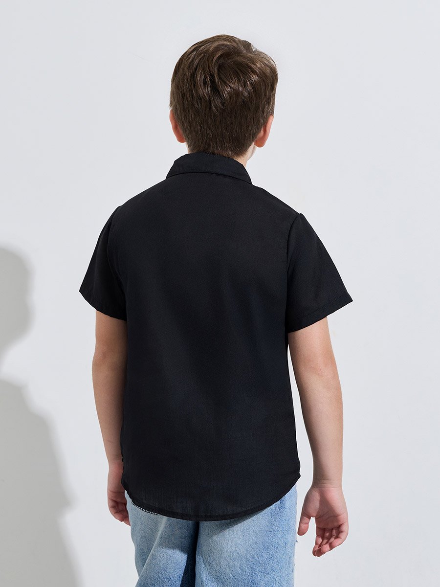 Teen Boys Black Solid Pocket Detail Short Sleeves Shirt