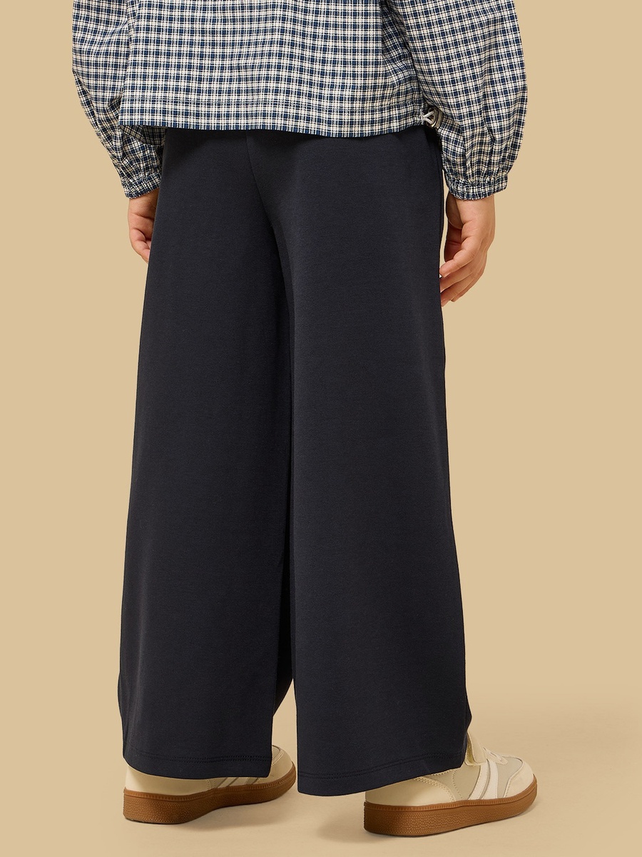 Straight Fit Stretchable Pants with Frill Pockets
