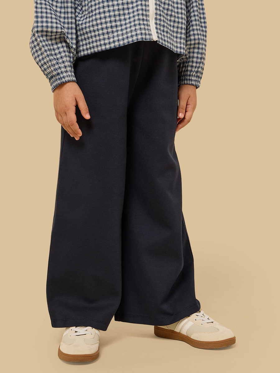Straight Fit Stretchable Pants with Frill Pockets