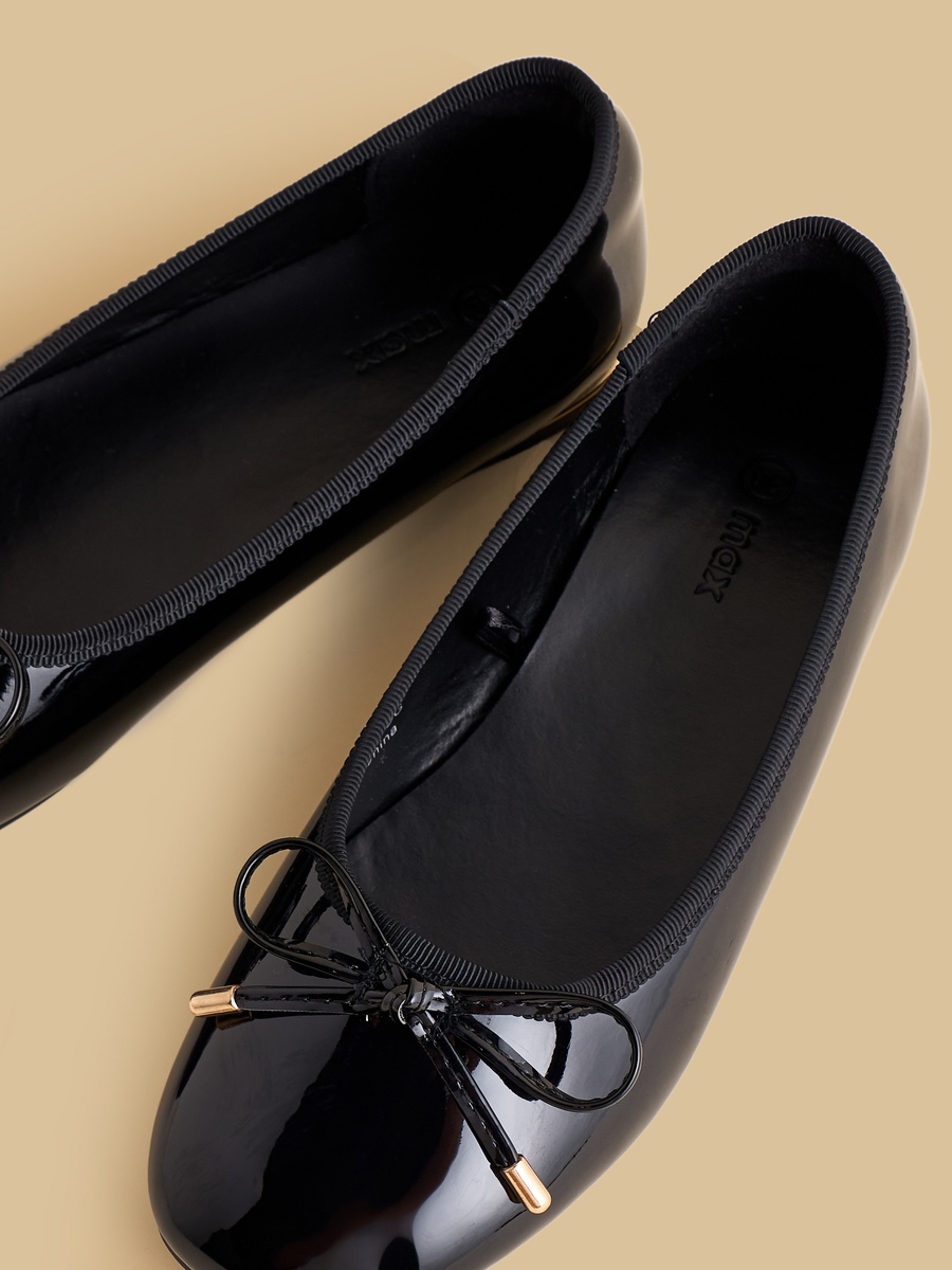 Bow Accent Ballerina Shoes with Metallic Trim