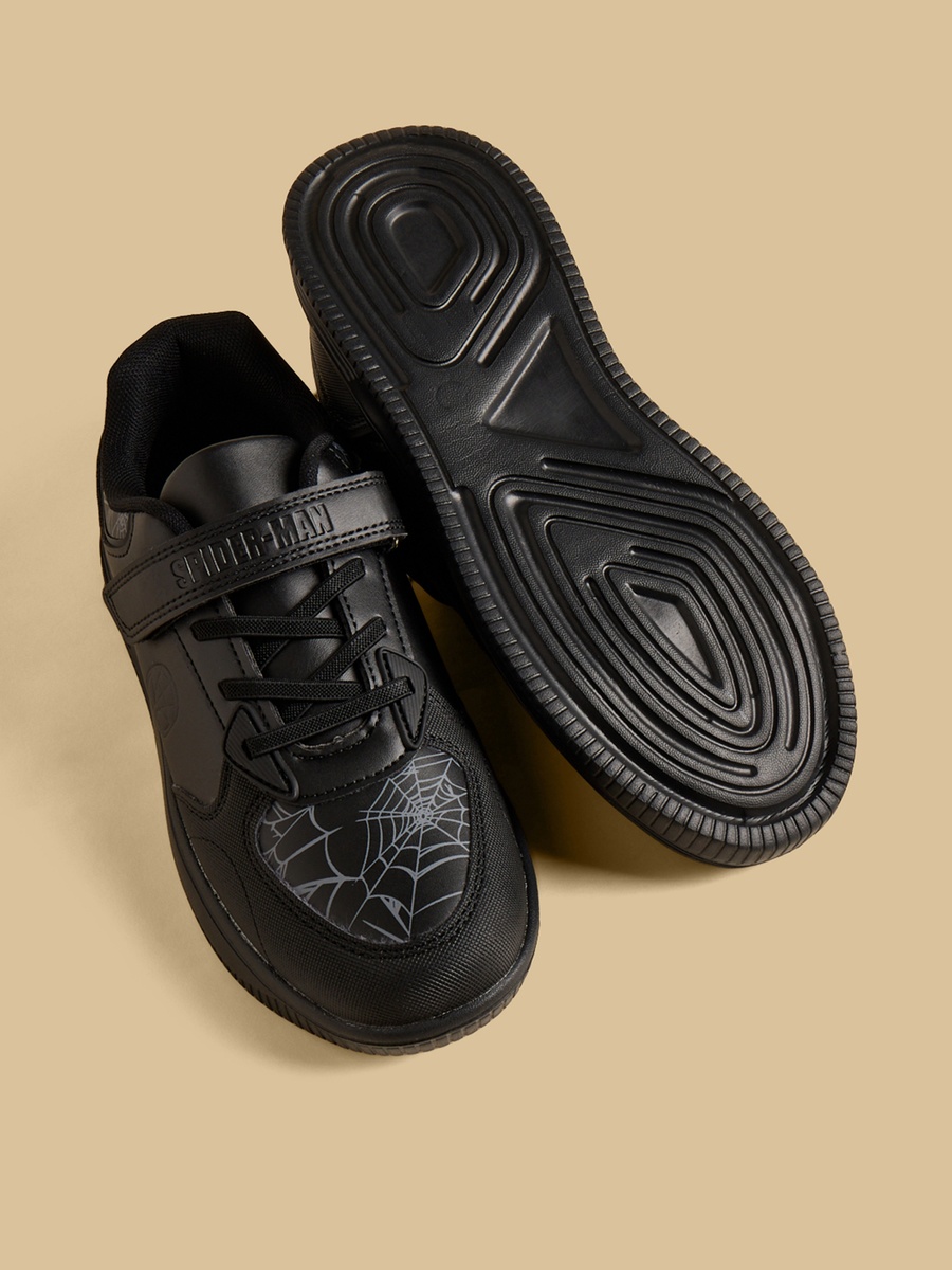 Spider-Man Print Sports Shoes with Hook and Loop Closure