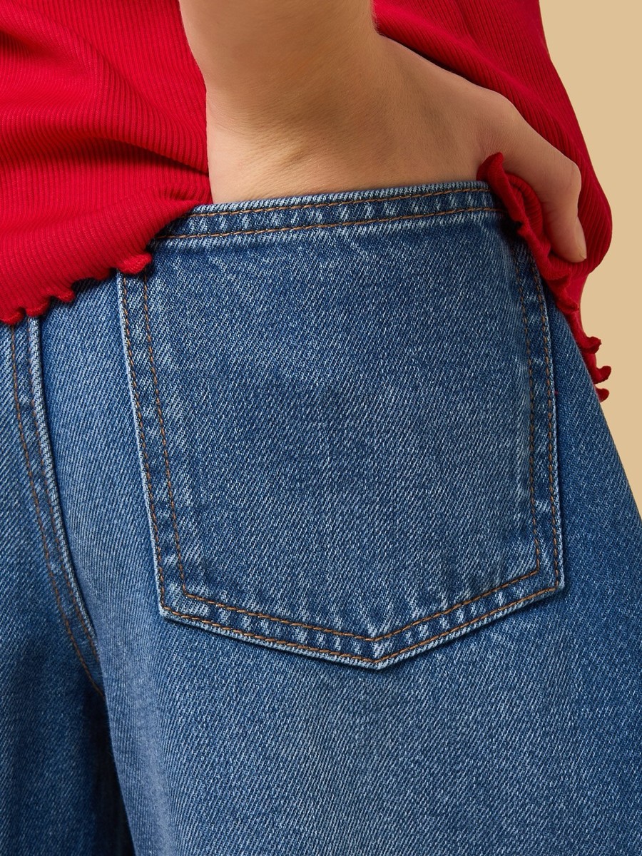 Barrel Fit Hem Dart Cotton Jeans