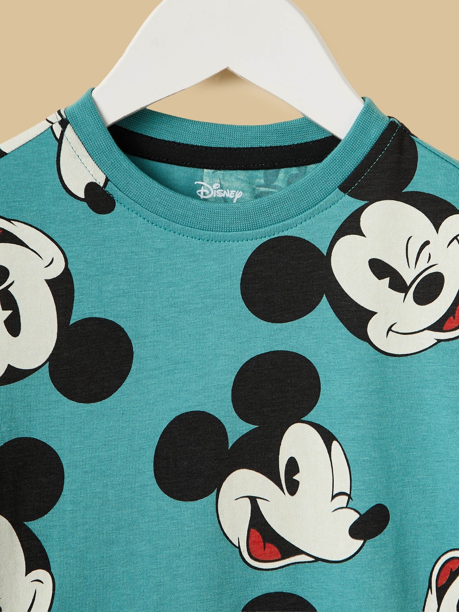 Mickey Mouse Print T-Shirt and Shorts Set
