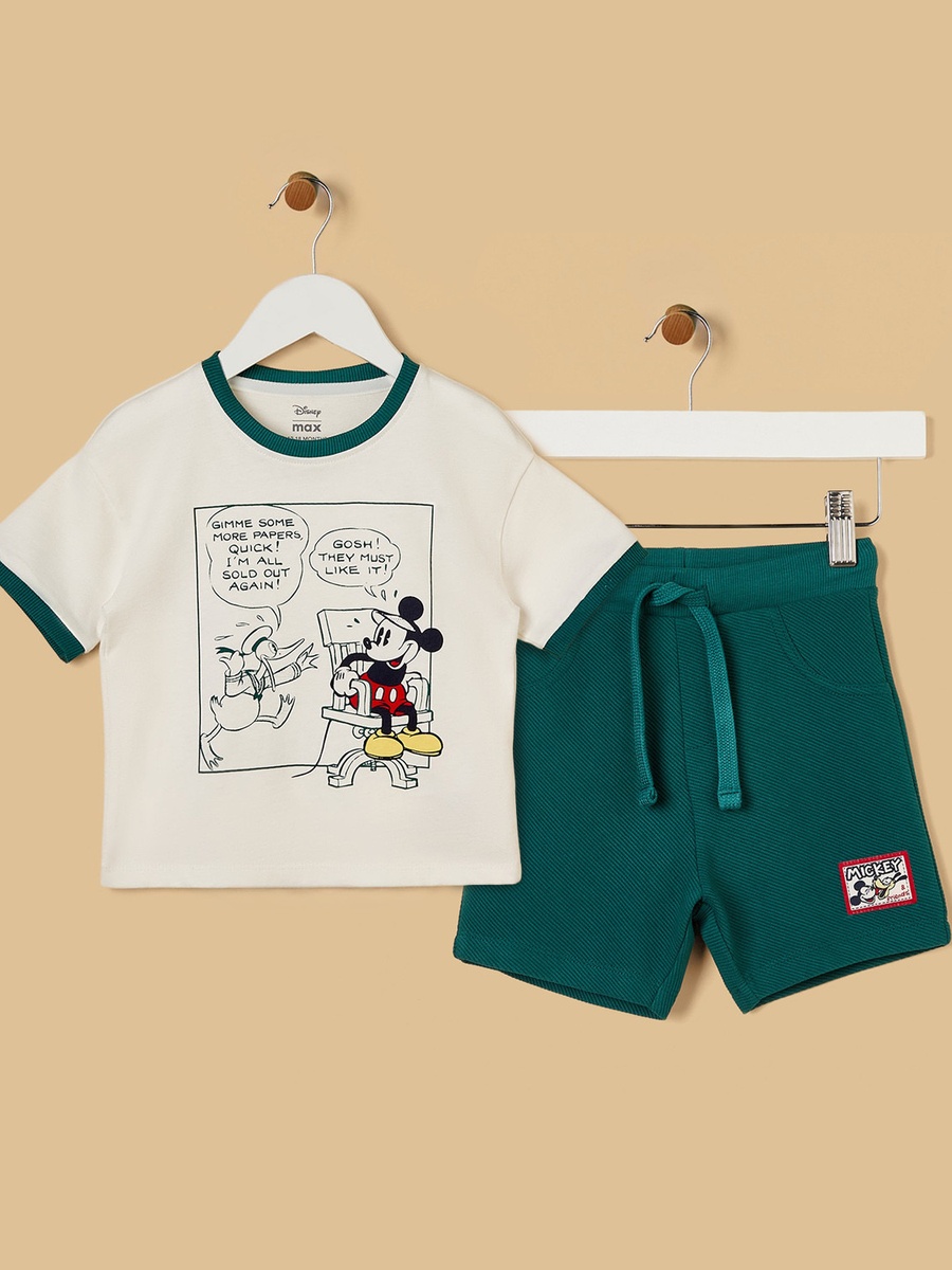 Mickey Mouse Print T-Shirt and Shorts Set