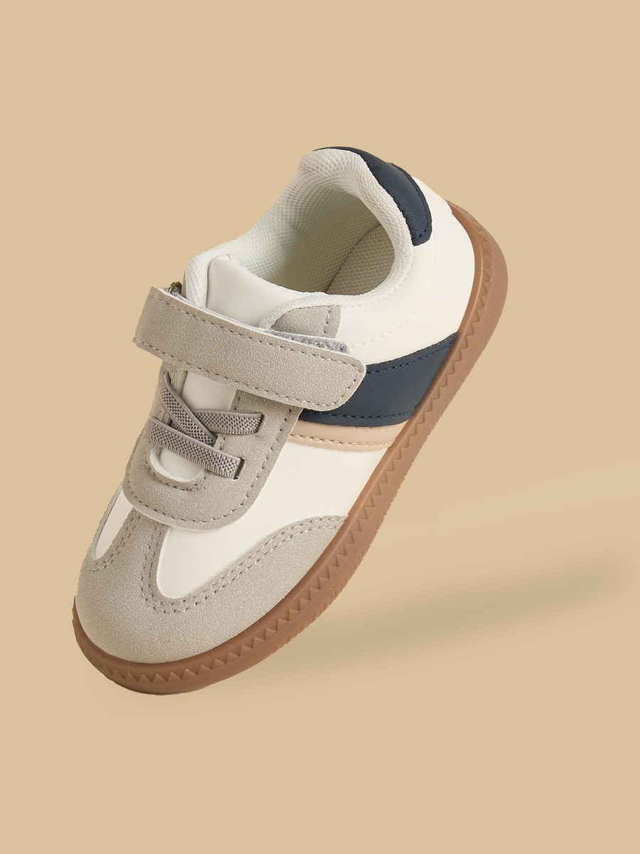Panelled Sports Shoes with Hook and Loop Closure