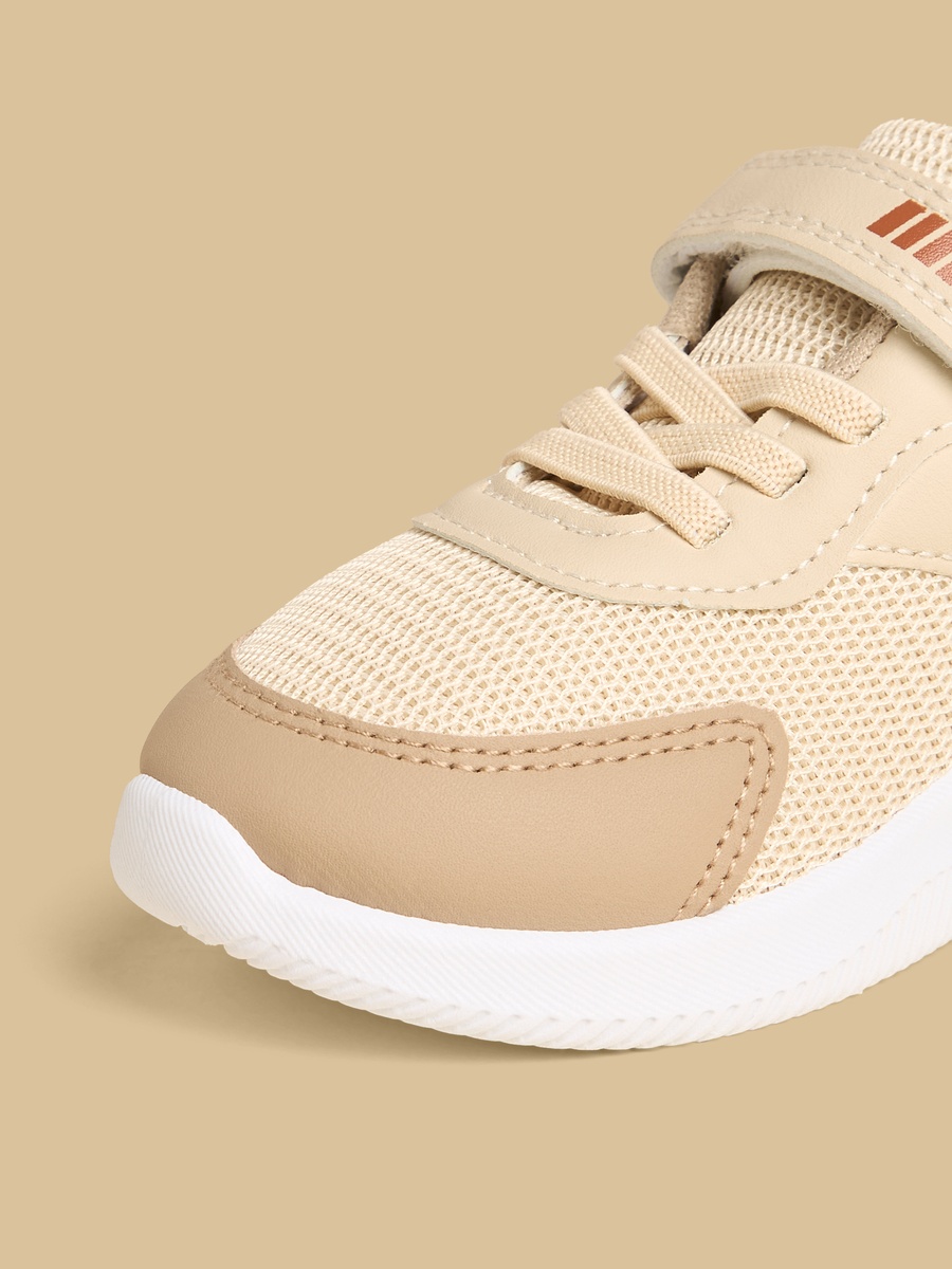 Panelled Sports Shoes with Hook and Loop Closure