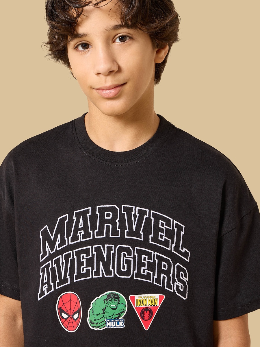 Avengers Print T-Shirt