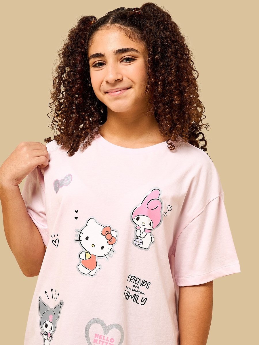 Hello Kitty and Friends Print Oversized T-Shirt