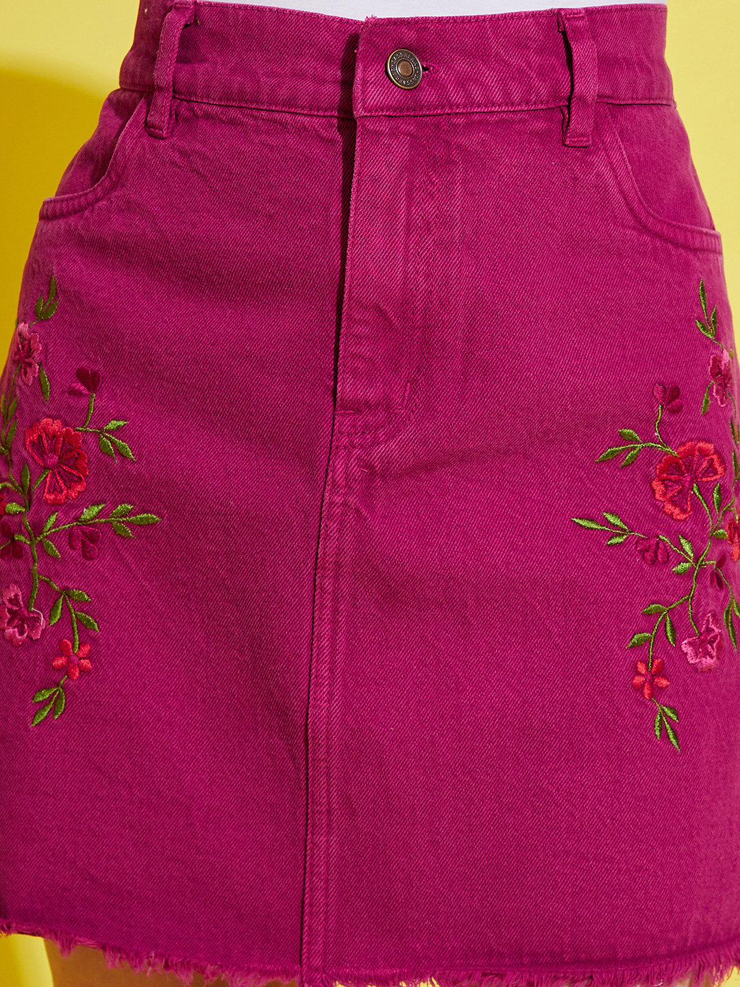 Embroidery Raw Hem Denim Mini Skirt