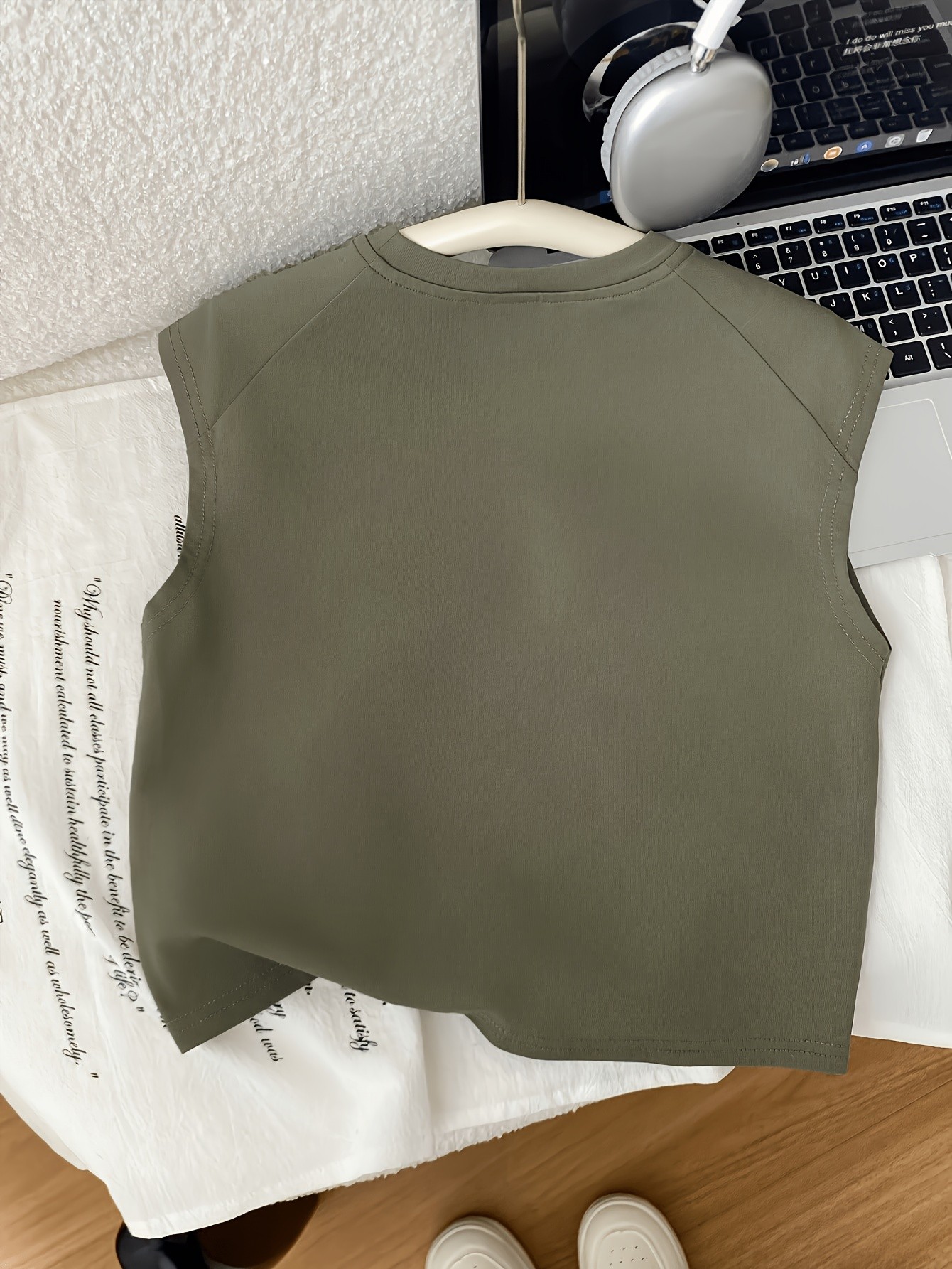 Green Slogan Round Neck Top