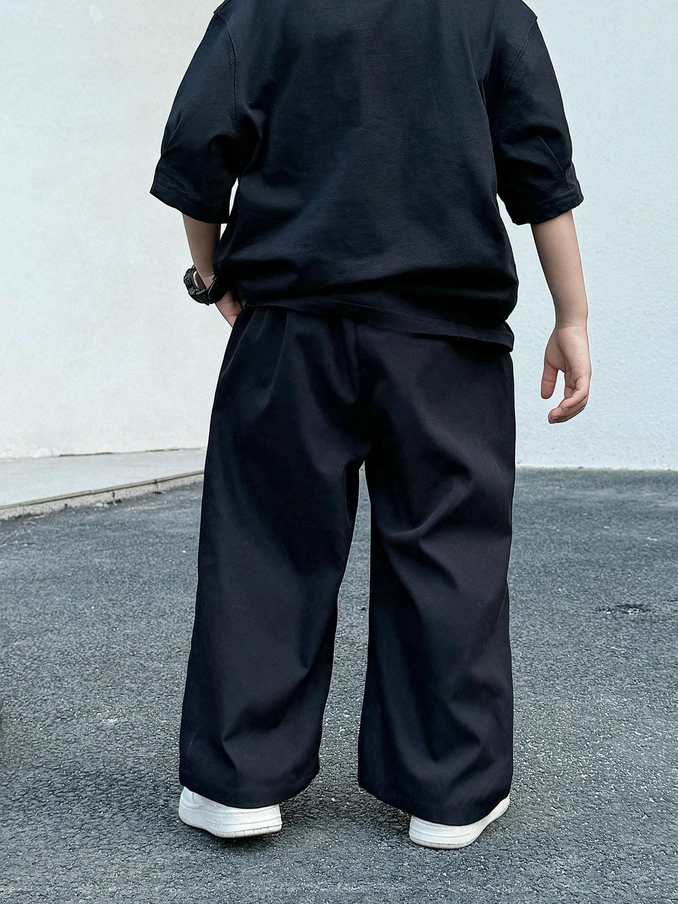 Black Solid Regular Pants