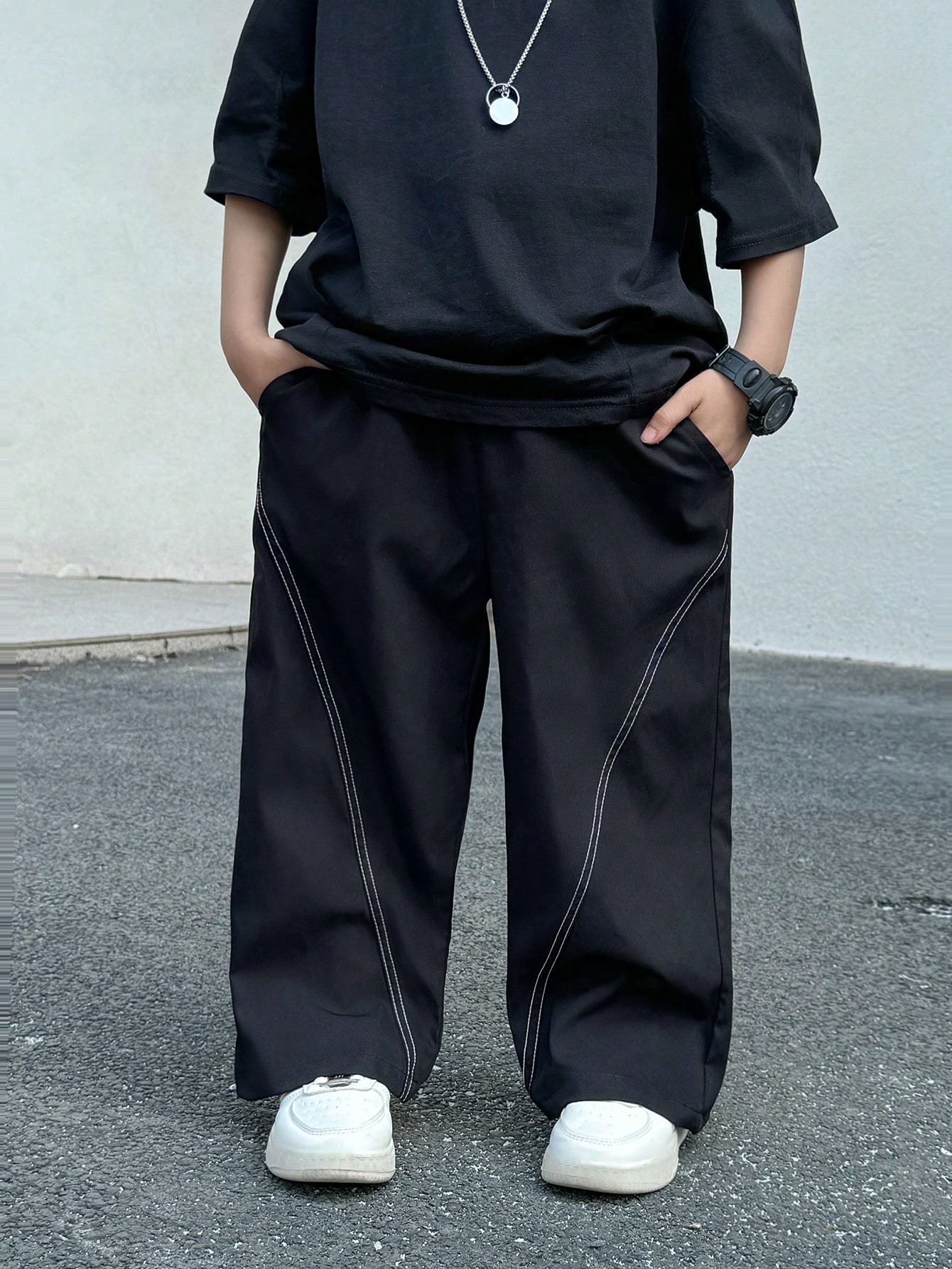 Black Solid Regular Pants