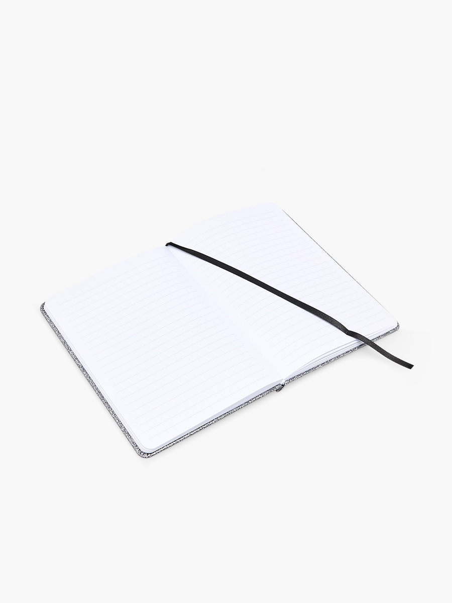 R دفتر ملاحظات بغلاف صلب وتصميم حرف