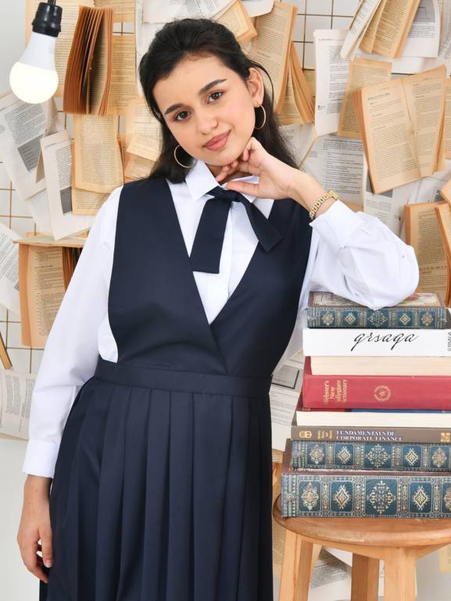 فستان بينافور بكسرات مع ربطة عنق للبنات باللون الكحلي