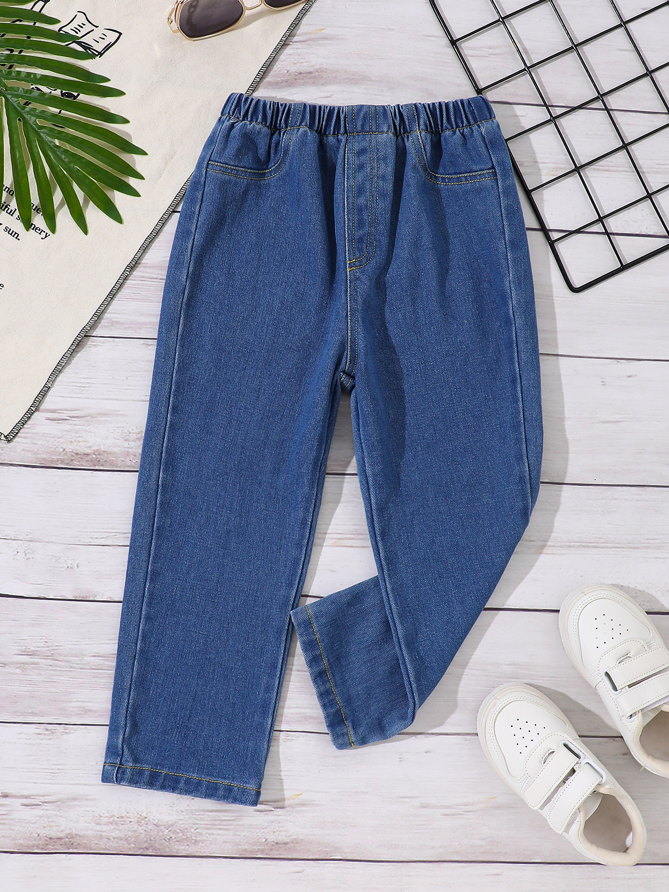 Blue Solid Straight Jeans