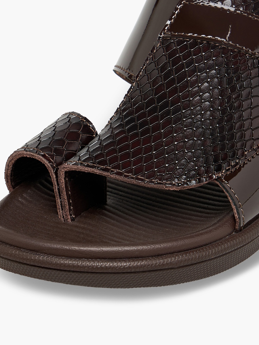 Textured Arabic Sandals