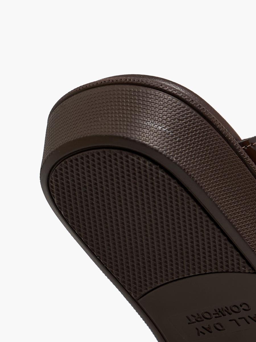 Textured Arabic Sandals