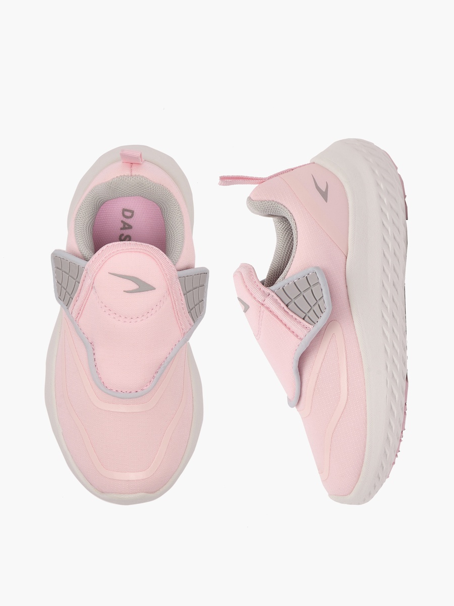 Hook and Up Sports Shoes