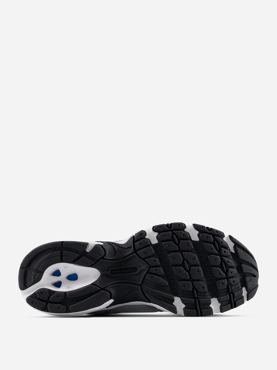 530 Sneakers