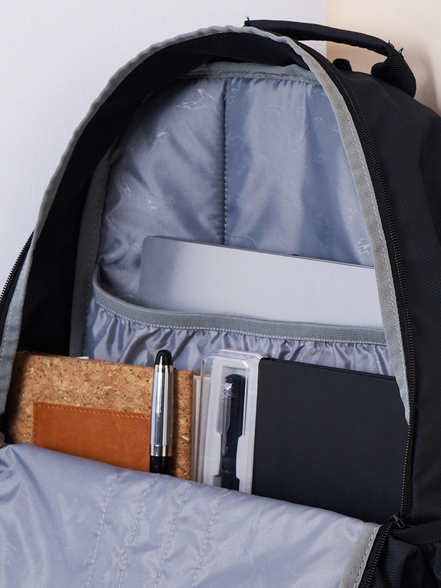Solid Backpack with Adjustable Shoulder Straps - 23x32x46 cm