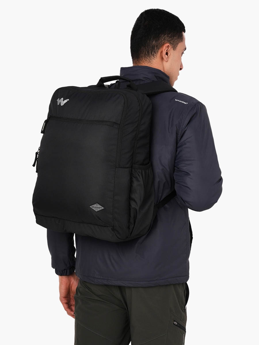 Solid Backpack with Adjustable Shoulder Straps - 23x32x46 cm