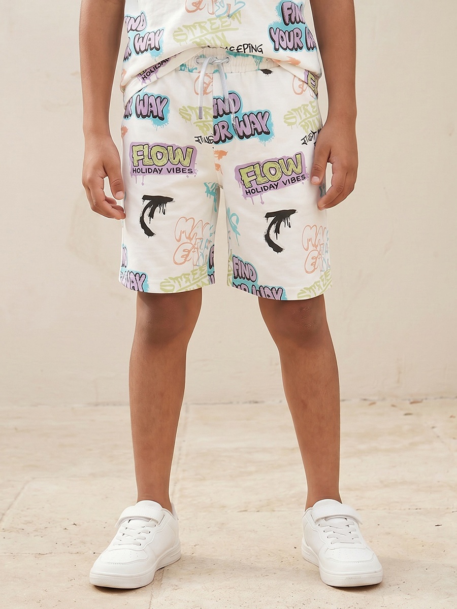 Crew Neck Short Sleeves T-Shirt and Shorts Set with Graffiti Print