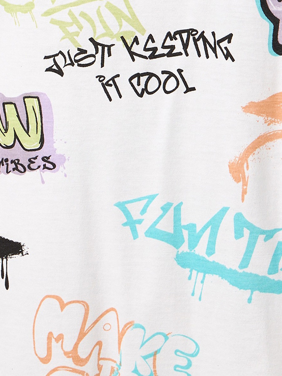 Crew Neck Short Sleeves T-Shirt and Shorts Set with Graffiti Print