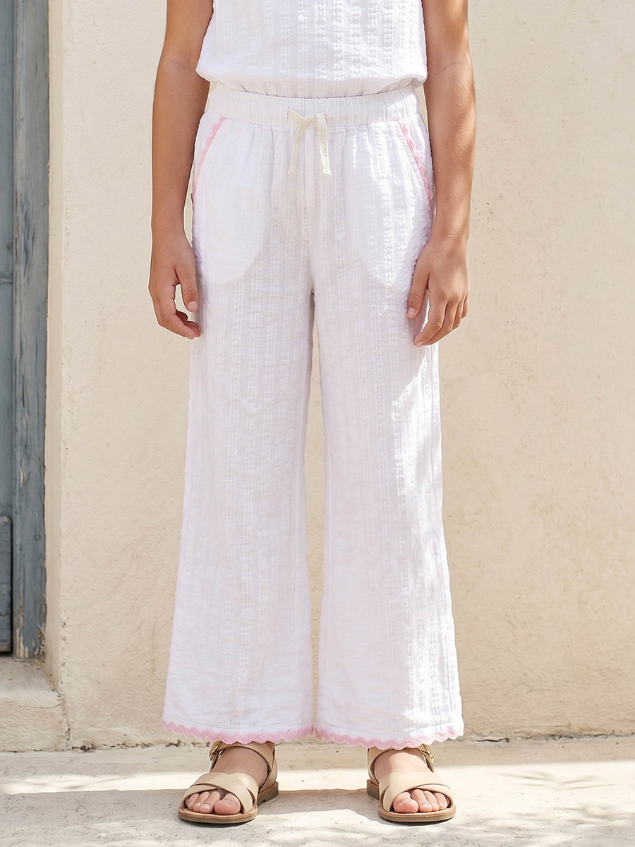 Round Neck Sleeveless Peplum Top and Pants Set with Textured Design