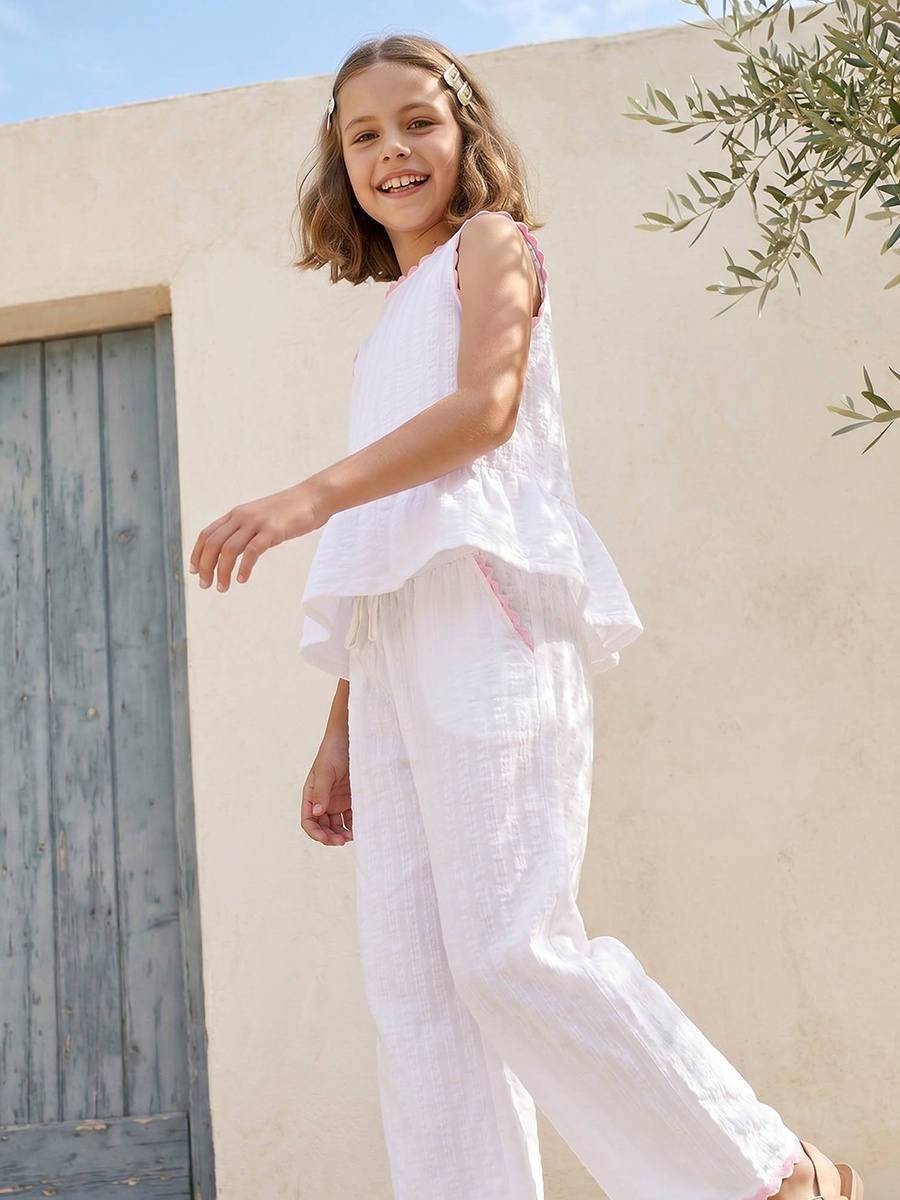 Round Neck Sleeveless Peplum Top and Pants Set with Textured Design