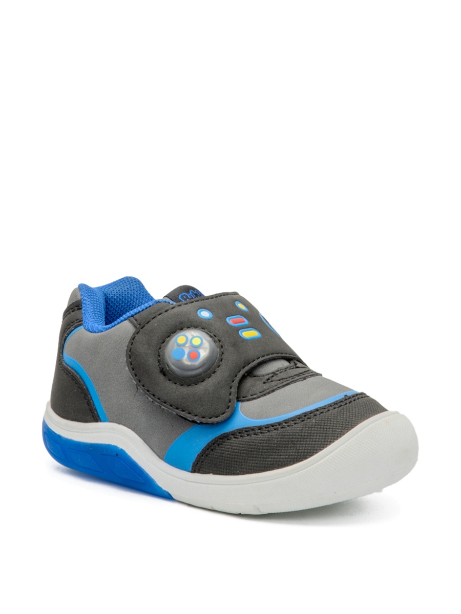 Sport Inspired Low Top Shoes