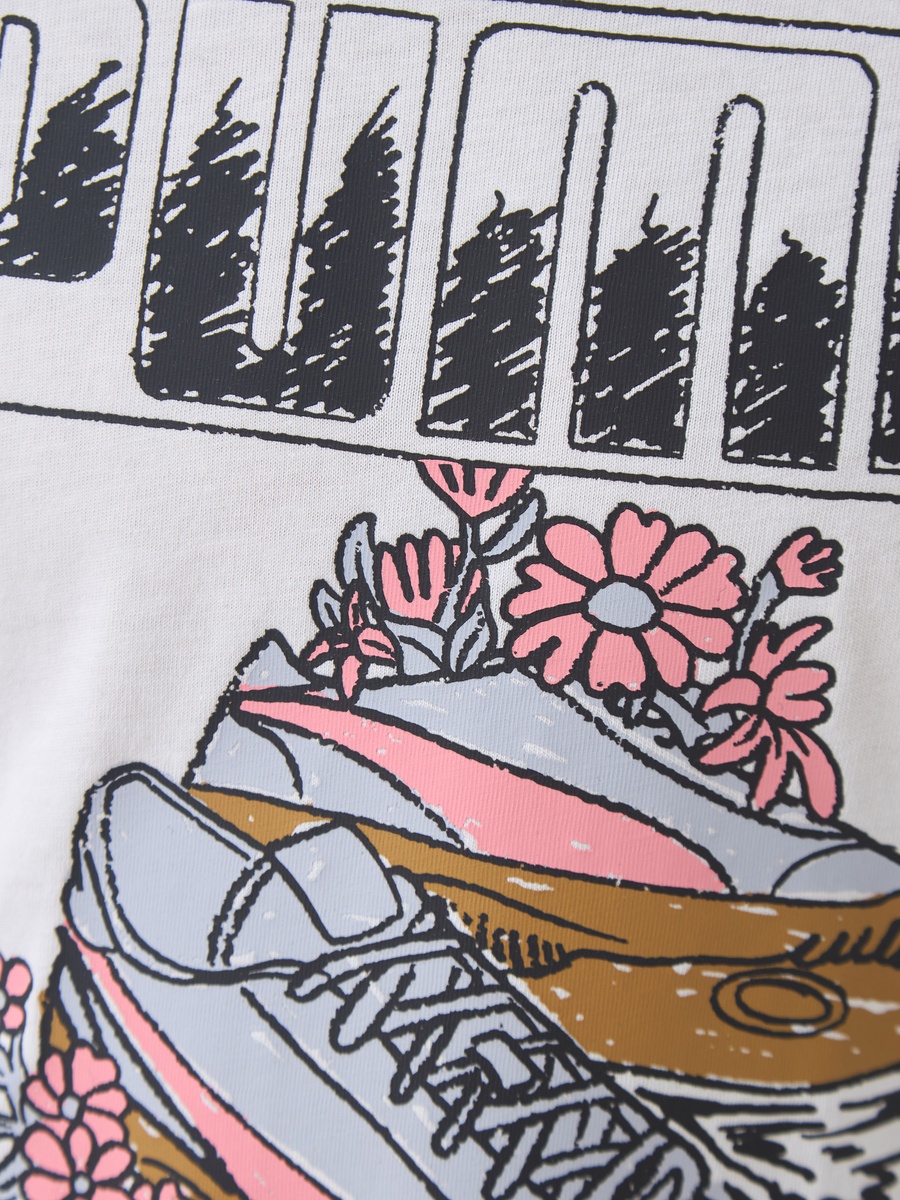 Girls Cotton Crew Neck T-Shirt with Graphic Print and Short Sleeves