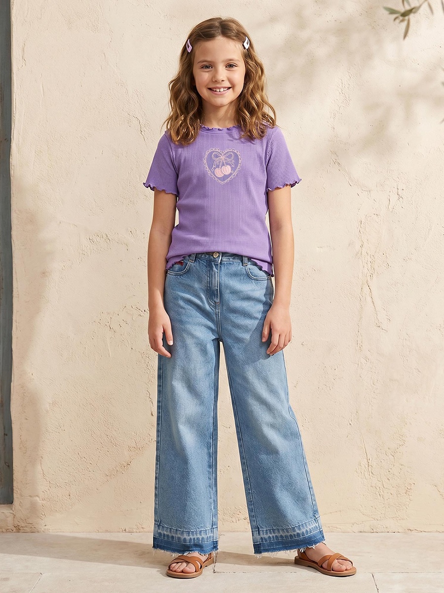 Crew Neck Short Sleeves T-Shirt with Cherry Embroidery