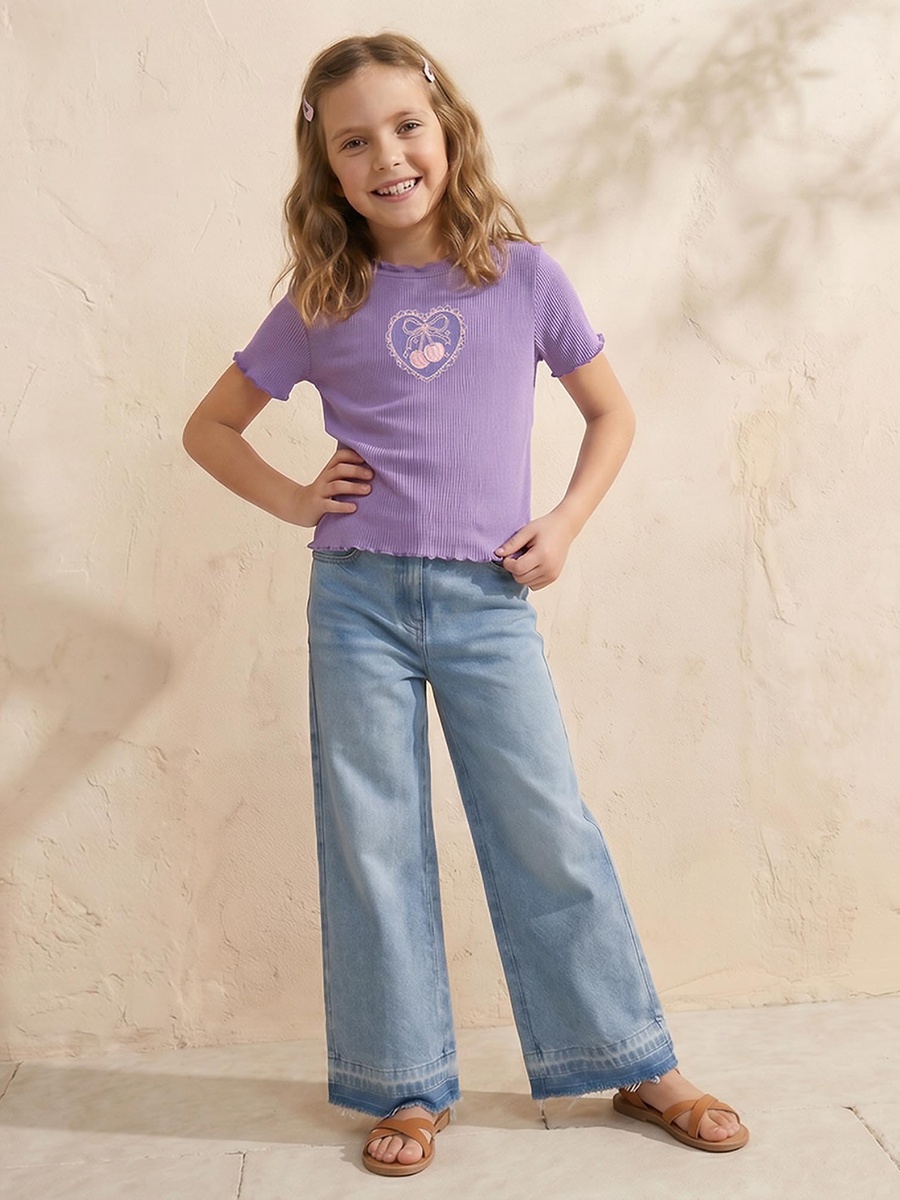 Crew Neck Short Sleeves T-Shirt with Cherry Embroidery