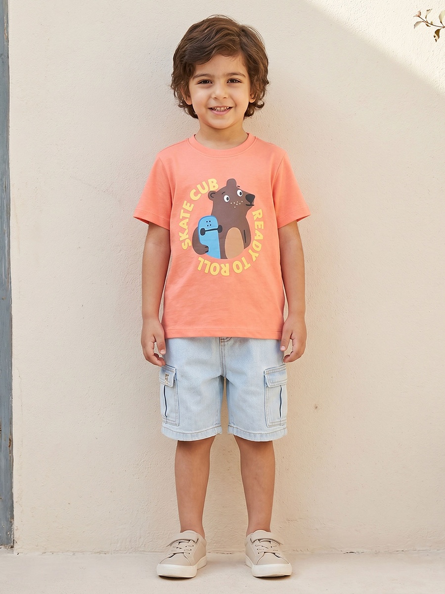 Crew Neck Short Sleeves T-Shirt with Graphic Print