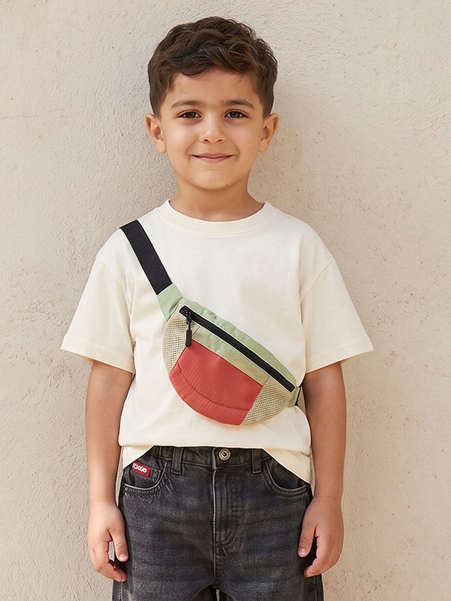 Crew Neck Short Sleeves T-Shirt with Crossbody Bag Accent