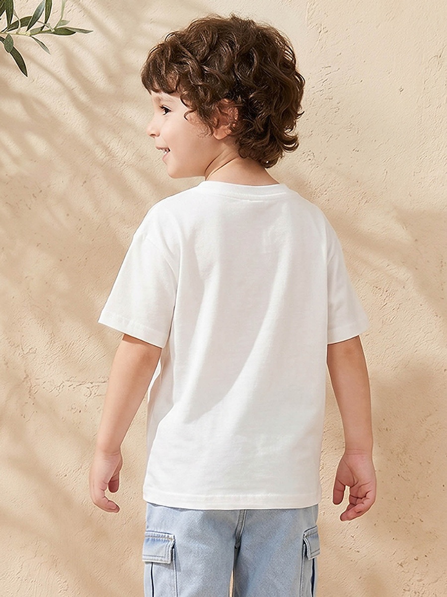 Crew Neck Short Sleeves T-Shirt with Capybara Print