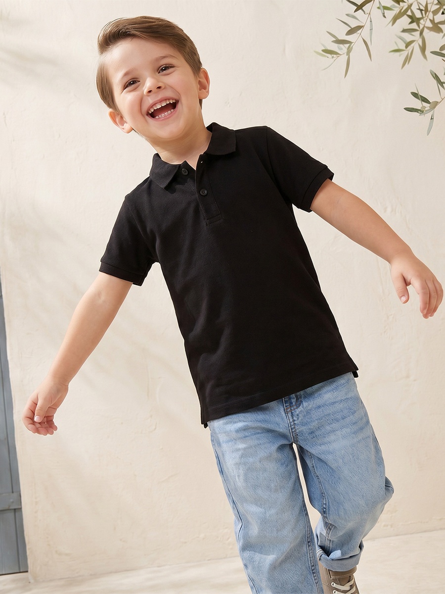 Collared Short Sleeves T-Shirt with Textured Design