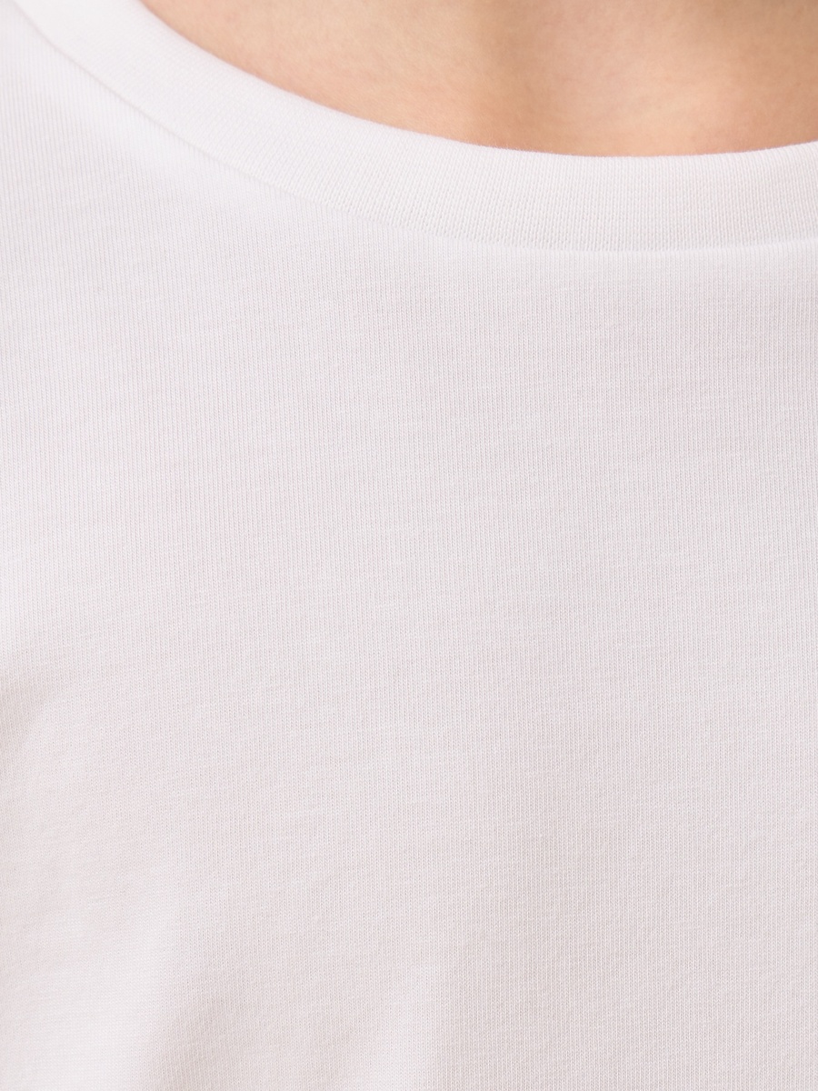 Solid Round Neck T-Shirt with Long Sleeves