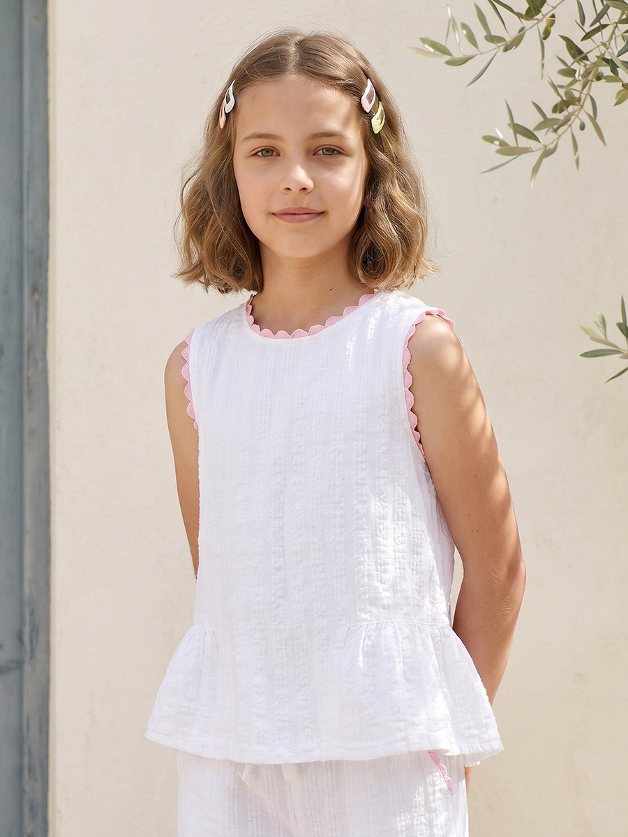Round Neck Sleeveless Peplum Top and Pants Set with Textured Design