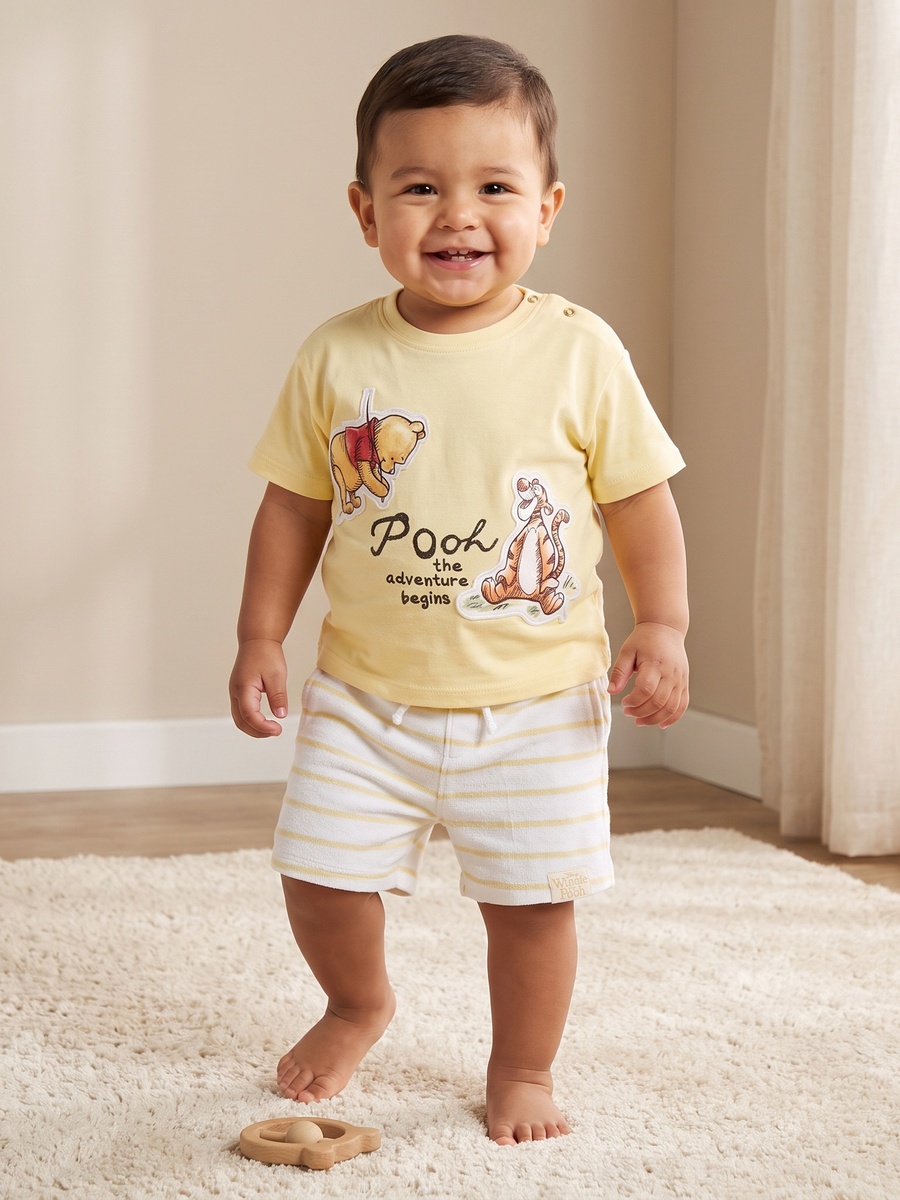 Crew Neck Short Sleeves T-Shirt and Shorts Set with Winnie The Pooh Applique
