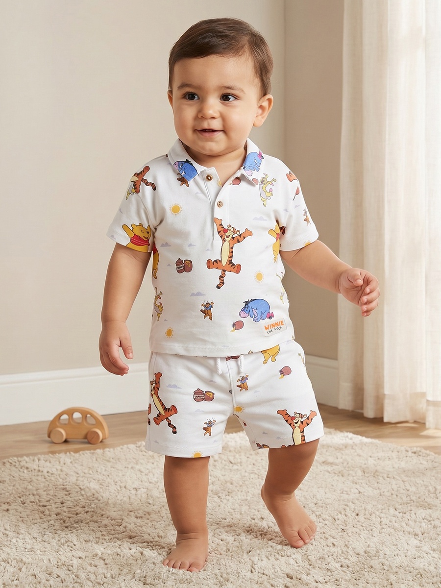 Collared Short Sleeves Polo T-Shirt and Shorts Set with Winnie The Pooh and Friends Print