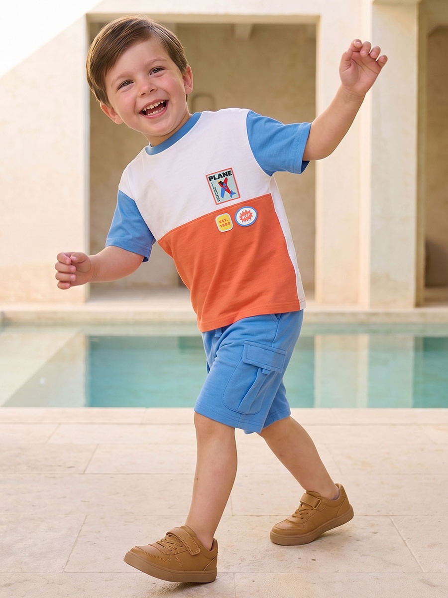 Crew Neck Short Sleeves T-Shirt and Cargo Shorts Set with Colourblock Design