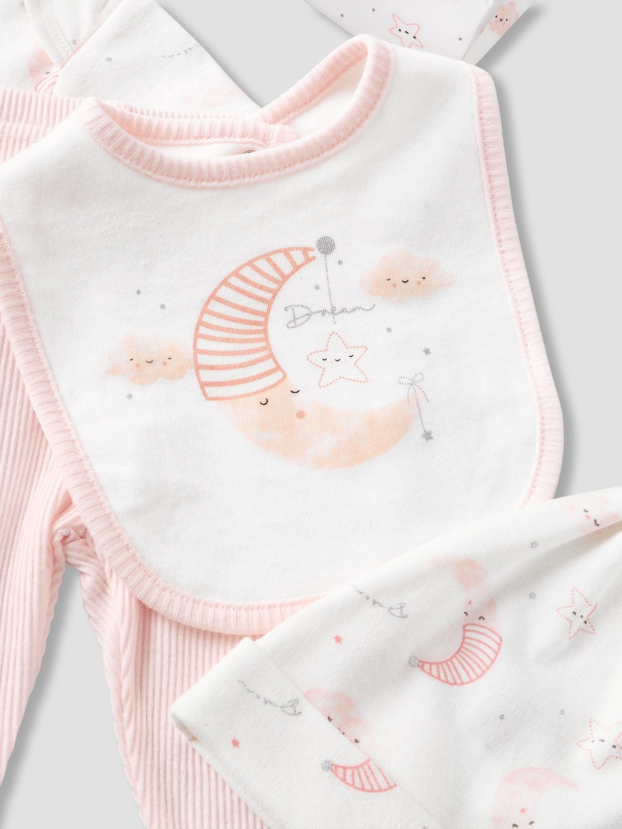 Set of 8 Clothing Gift Set with Gift Bag