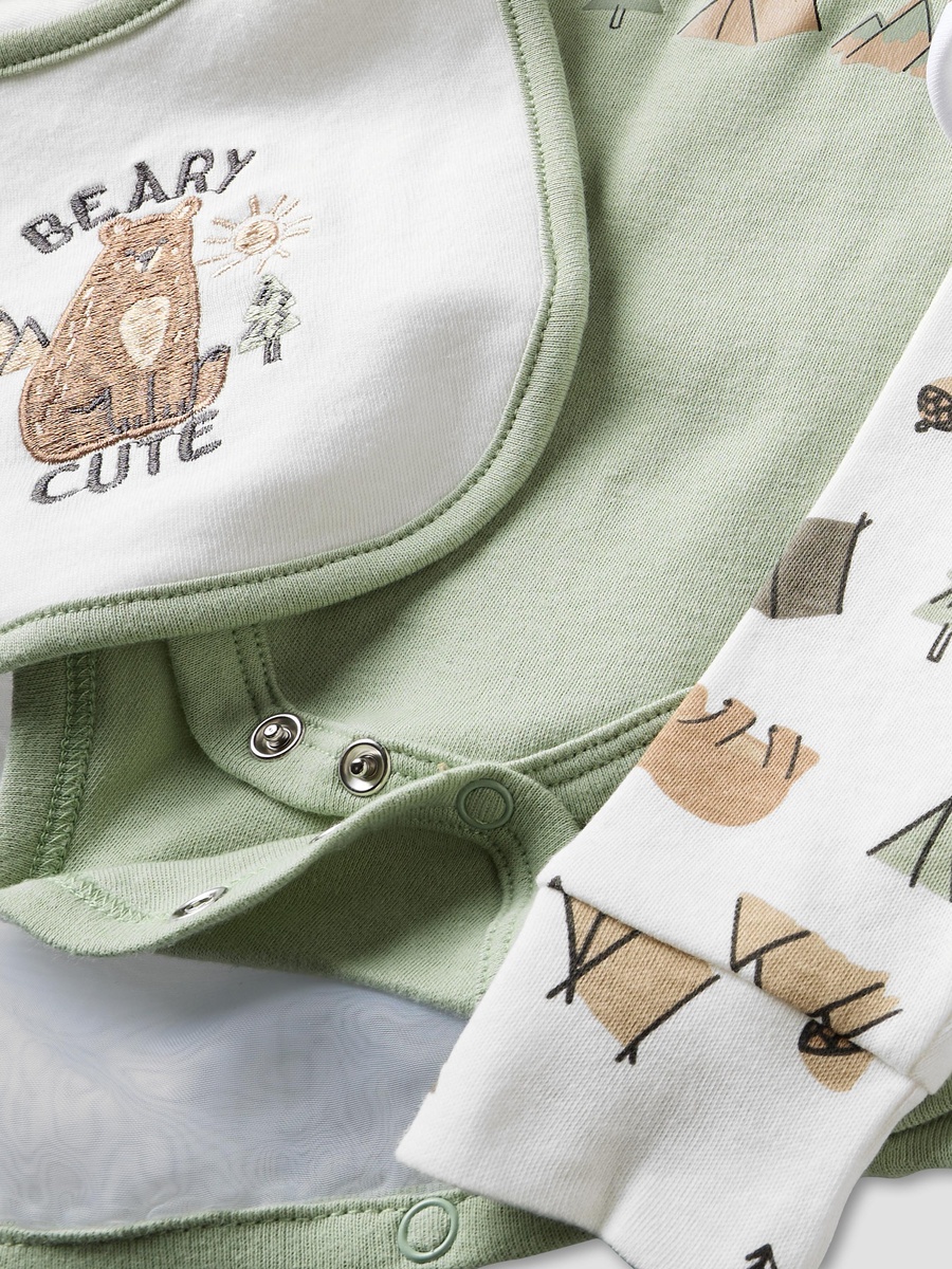 Set of 8 Clothing Gift Set with Camping Print