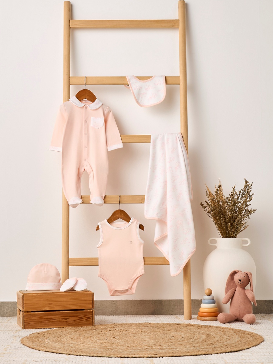 Set of 6 Clothing Gift Set with Bear Print
