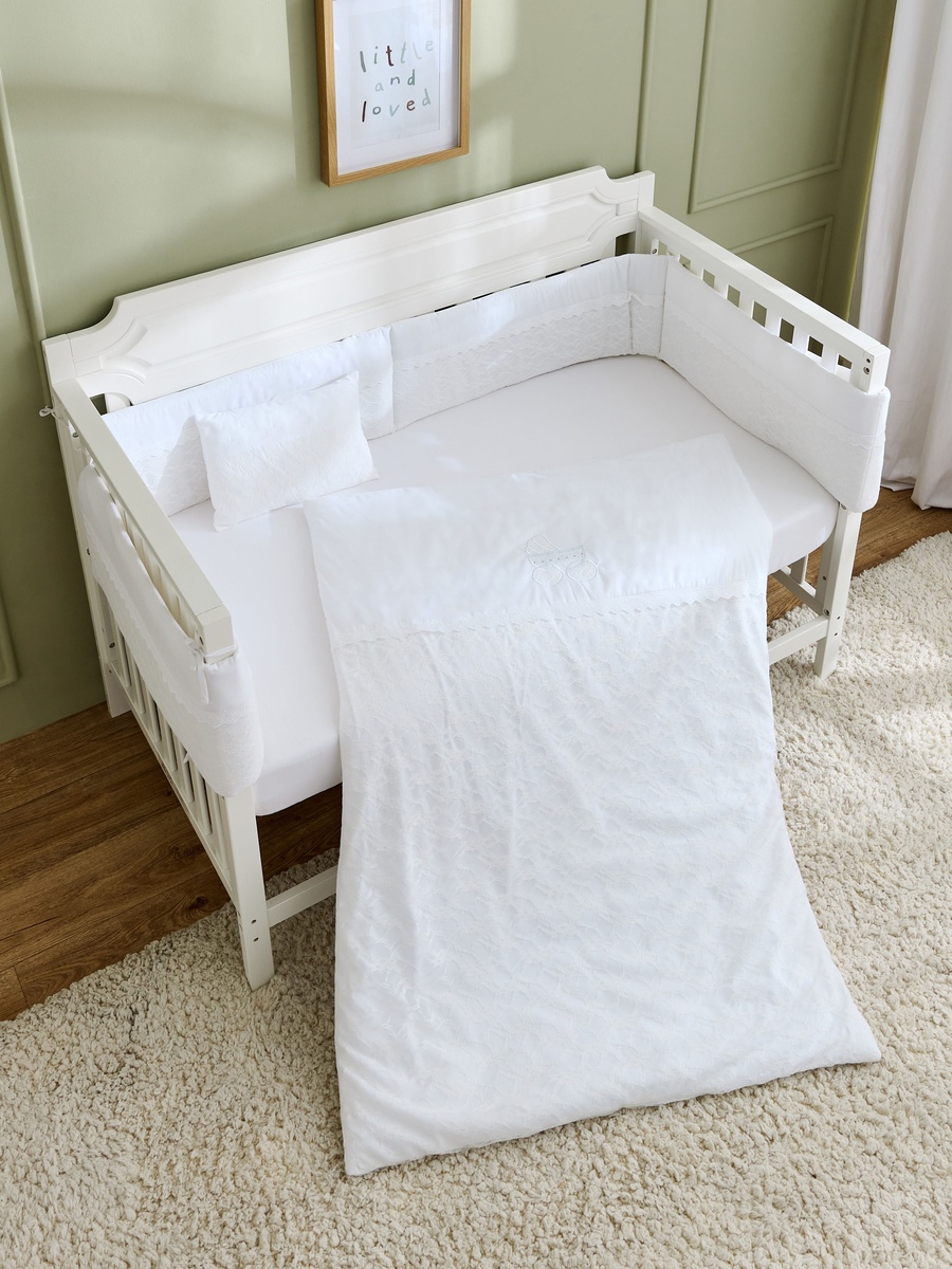 Baby Bedding Set with Lace Trim